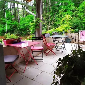 https://appartement-joyeuse.hotels-rhonealpes.com